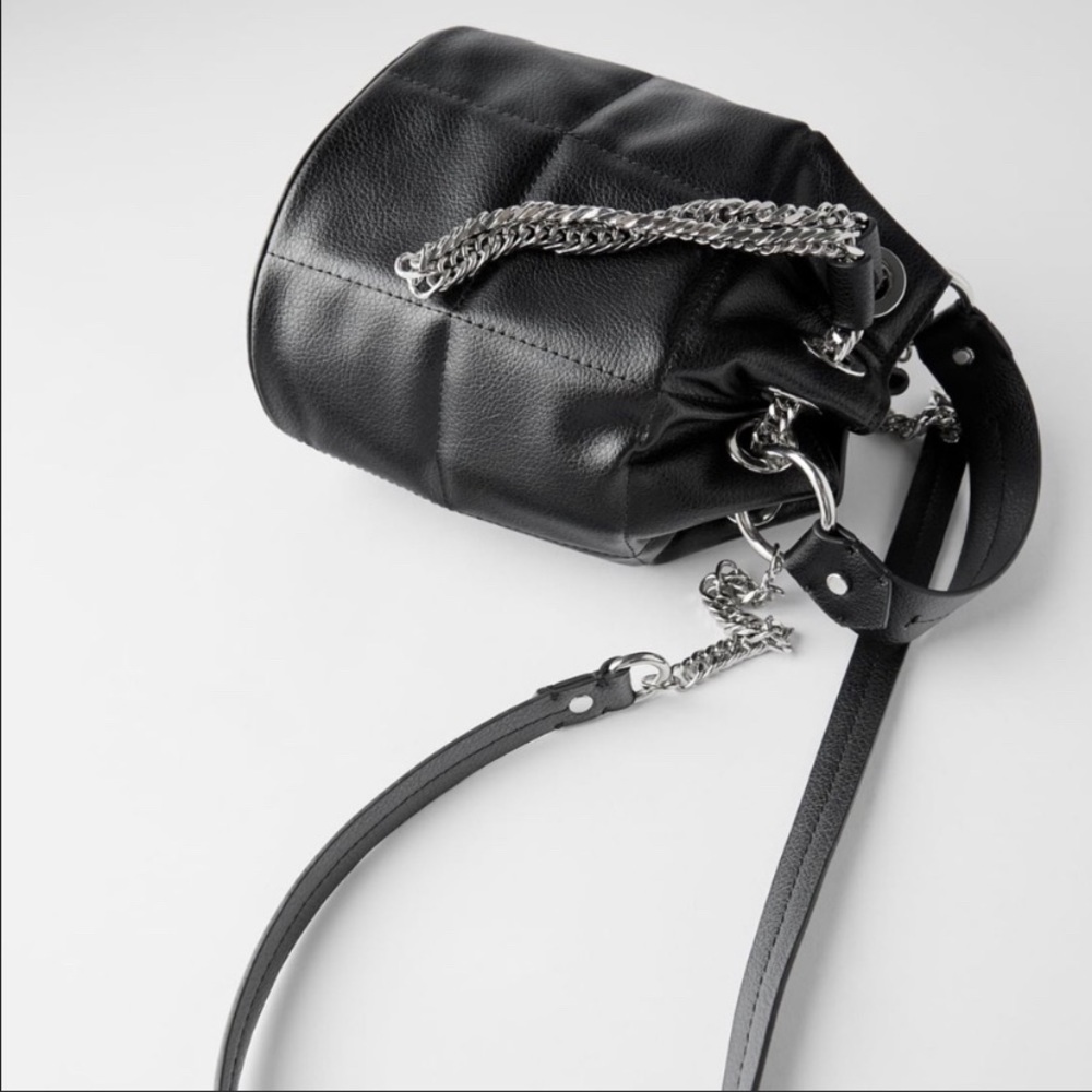 ZARA Bucket Bag π€ SOLD ON OFFERUP!π - Picture 4 of 4